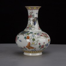 Chinese Famille Rose Baluster Vase with Peony and Butterfly Motif — listing 2