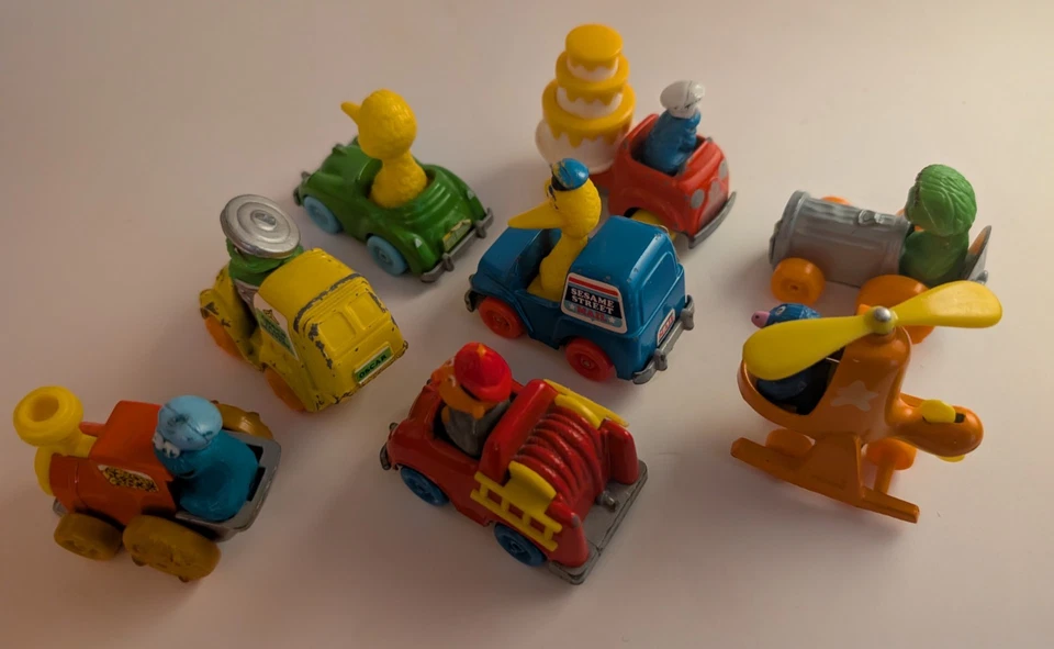 Lote De Colección De 8 Vehículos De Plaza Sésamo Coches Diecast Años 80 Big Bird Oscar Foto 2 de 4