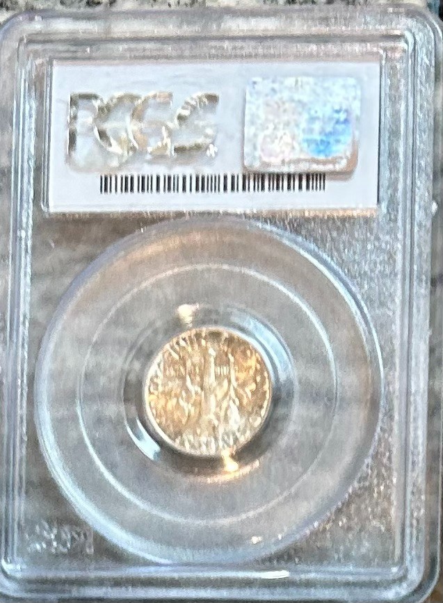Foto 2 di 2