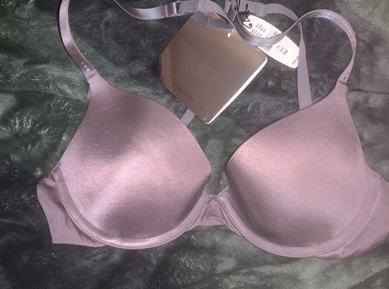 Victoria’s Secret Lightly Padded Uplift Underwire Bra Size 34B