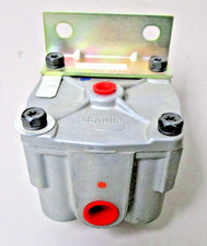 Bendix 102166 R12 Relay Valve