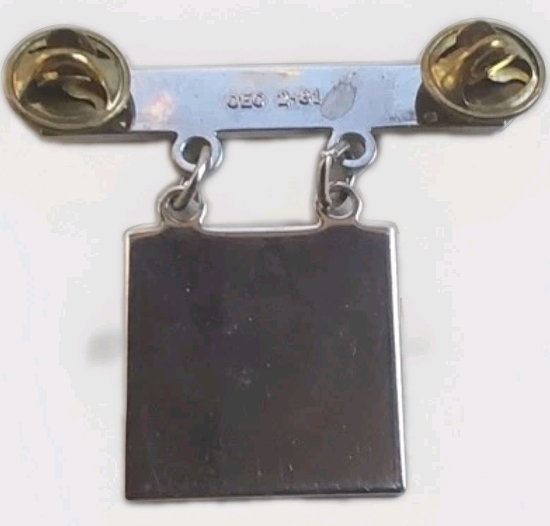 US Rifle Marksman OEC-281 Medal - Badge with Pin Catch 2 X 1.75 Inch