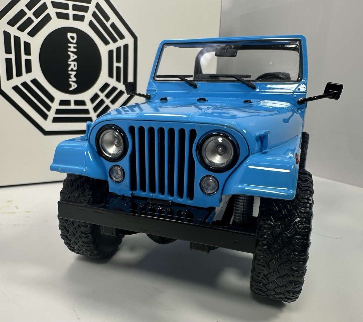 GREENLIGHT 1/18 Scale 1977 JEEP CJ-7 “LOST VERSION” Incredible