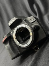 Appareil photo Nikon D3200 - Noir (Boîtier seul)