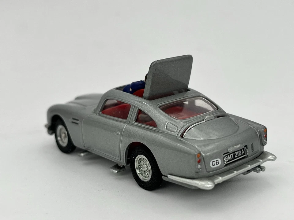 Corgi toys Aston Martin DB5 James Bond limited edition NOS/OVP - Immagine 4 di 4