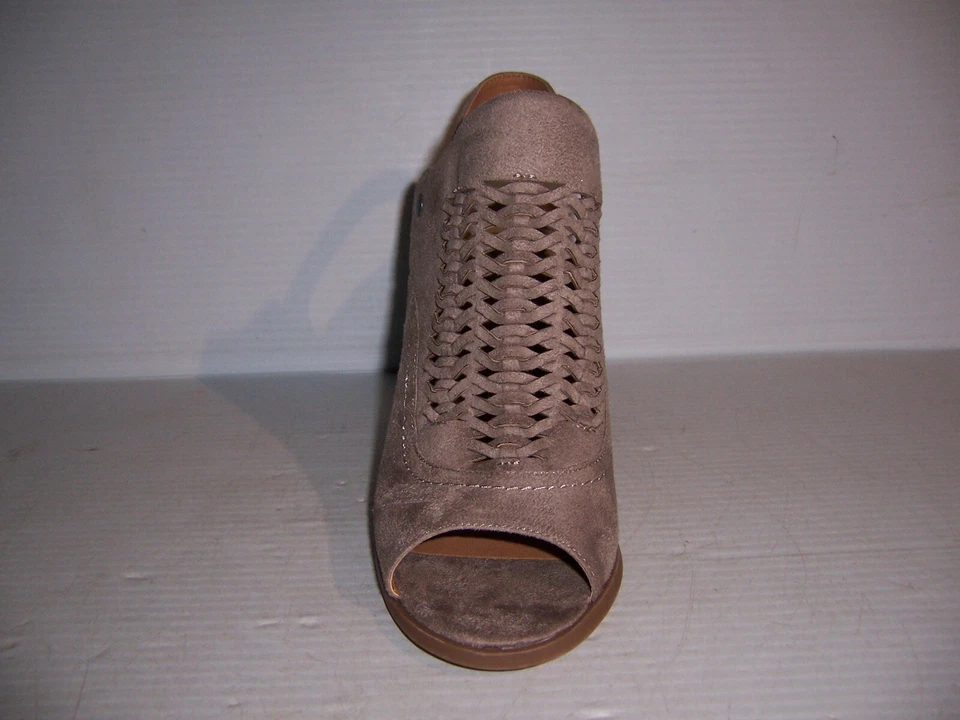 Not Rated My Sweet Time Women's Taupe Peep Toe Booties Ankle Boots Size 9M NEW! - Image 3 of 4
