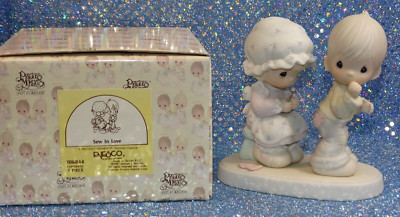 1987 PRECIOUS MOMENTS PORCELAIN FIGURINE SEW IN LOVE (BD)