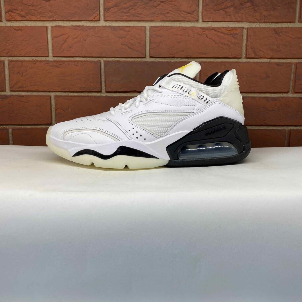 NIKE エアジョーダン4 Brick by Brick