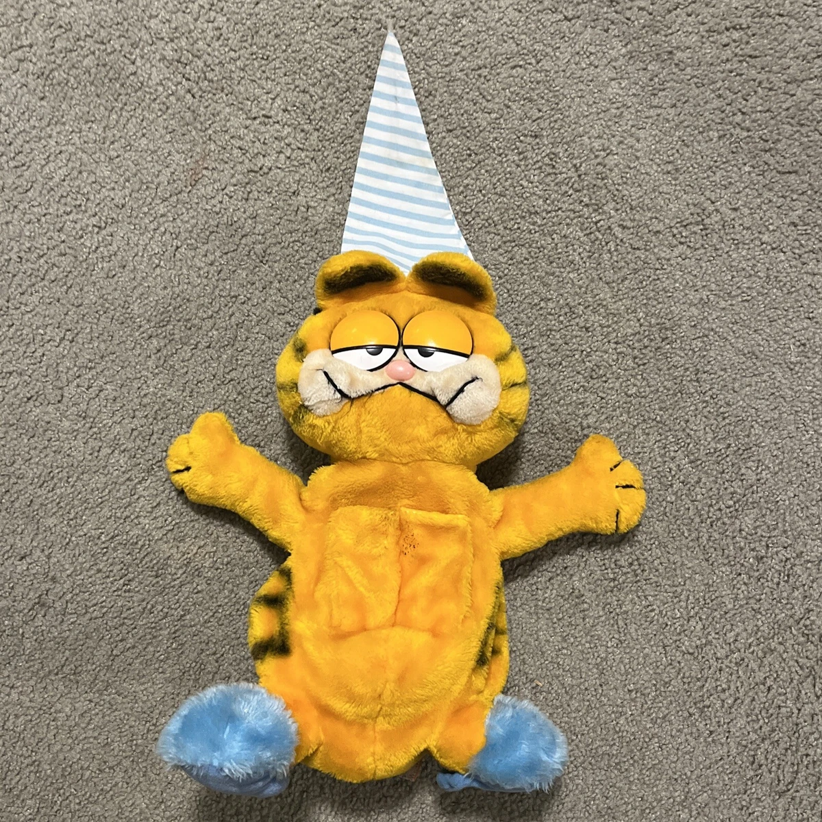 Vintage Garfield Plush Stuffed Zipper Pajama Bag w Cap Slippers Dakin 1981
