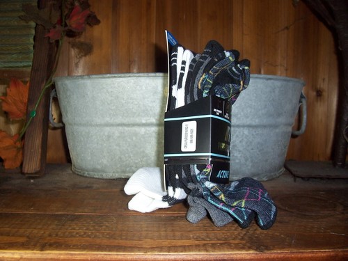 RUSSELL BOYS PERFORMANCE ACTIVE SOCKS 3 PAIRS SIZE 9-2.5 SCHOOL PLAY SPORTS - Picture 2 of 2