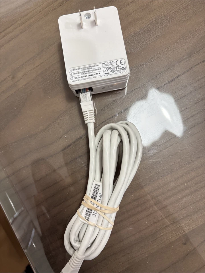 1X Adaptador Netgear Powerline AV 200 Powerline XAV2001 ÚNICO Foto 3 de 3