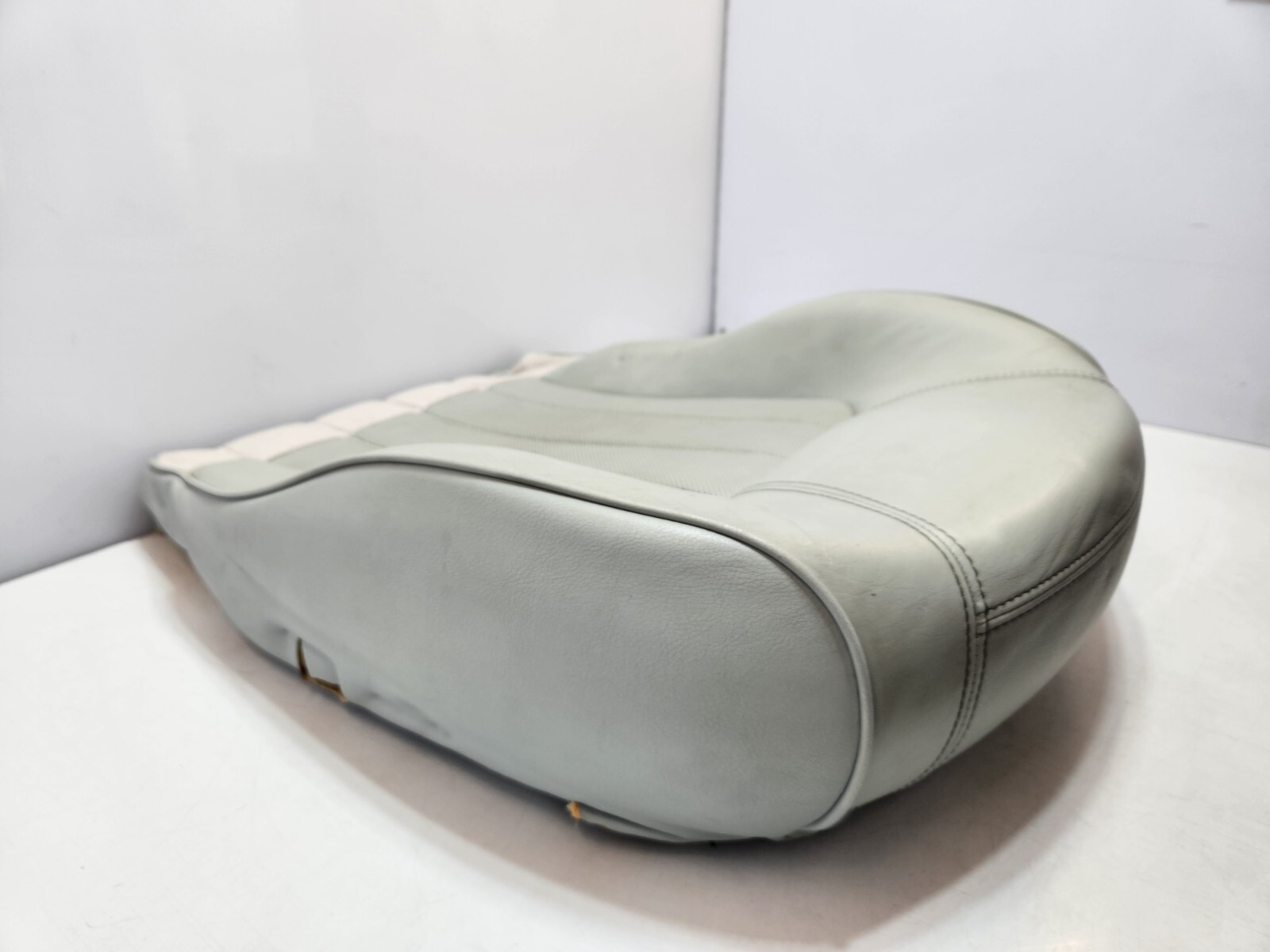 ✅03-08 OEM Maserati Quattroporte M139 Front Right Lower Bottom Seat Cushion *