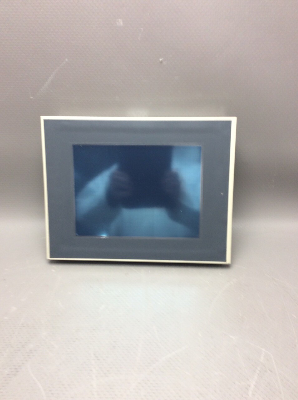 XBTG5330  -   TELEMECANIQUE    Panel color  10,4" with ethernet    RECONDITIONNÉ