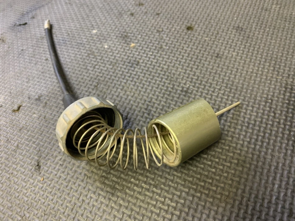 Suzuki TS 185 1972 cable de acelerador y extensión OEM Foto 2 de 4