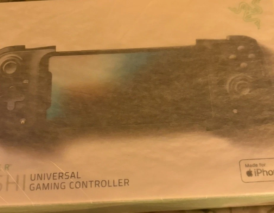 Razer Kishi for iPhone Smartphone Gaming Controller Brand New Still Sealed - Image 2 of 3