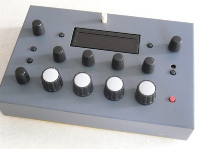 Dave Smith Instrument Mopho Desktop Analogsynthesizer Eine Stimme des Prophet 8