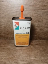 Vintage Singer Sewing Machine Oil Can Oiler 4 oz Full NOS