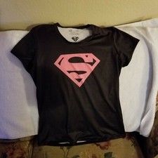 UNDER ARMOUR PERFORMANCE SHIRT - LARGE - SUPERWOMAN - FITTED