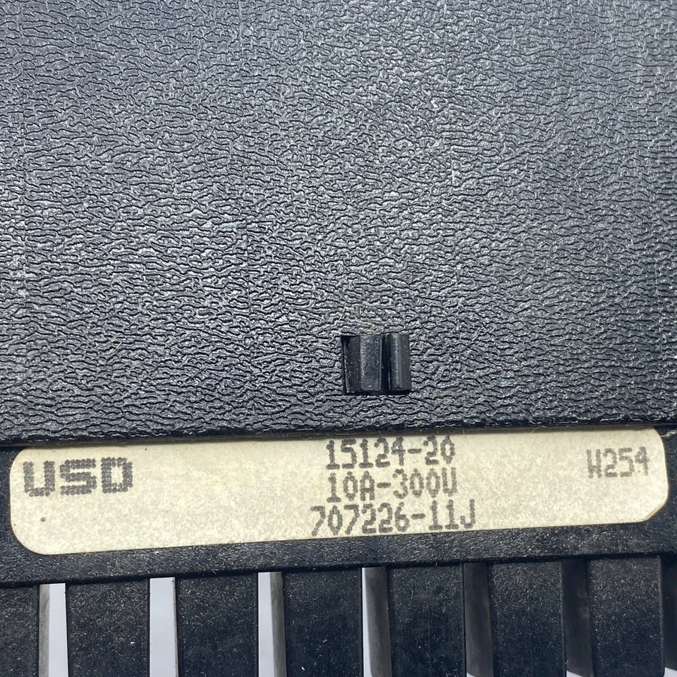 RELIANCE ELECTRIC 15124-20 CONNECTOR 10A 300V USD 707226-11J ⭐ - Image 2 of 4