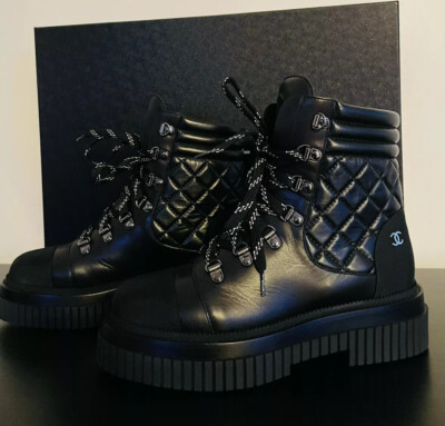 CHANEL | Authentic Brand New / Round Toe Lace-up Casual CHANEL | Authentic Brand New / Round Toe Lace-up Casual