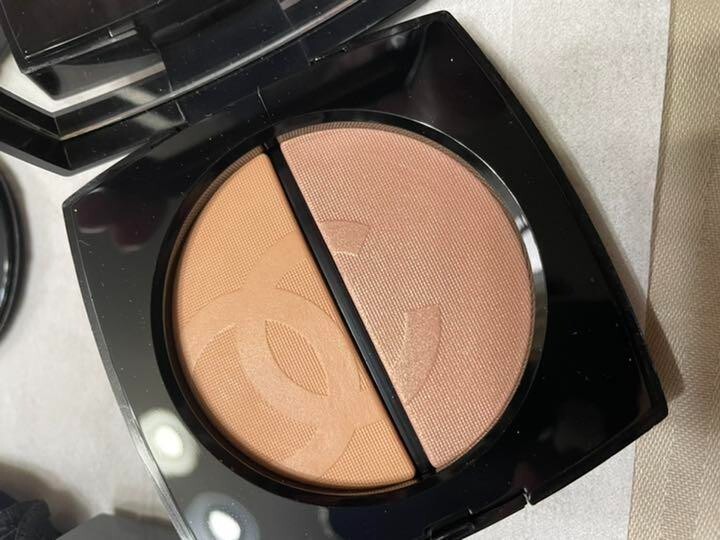 【新品未使用】CHANEL DUO LUMIÈRE 限定エディション Chanel DUO LUMIÈRE MULTI-USE ILLUMINATING EYE GLOSS