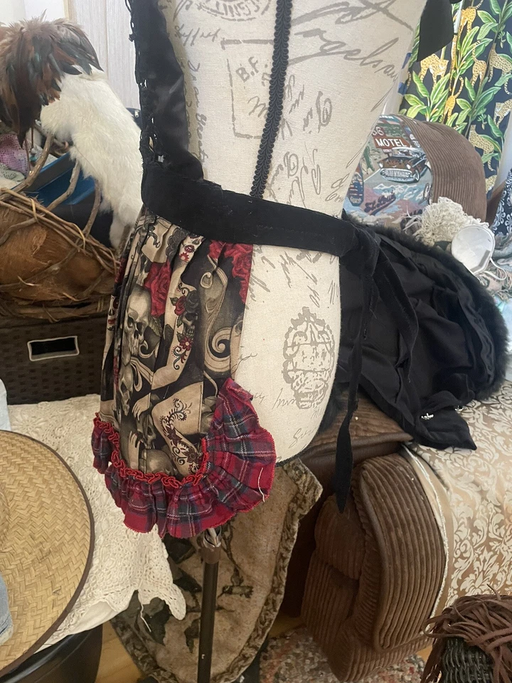 Unique Woman’s Sexy Apron For trick-or-treating late at night, or just Cooking! - Image 4 of 4