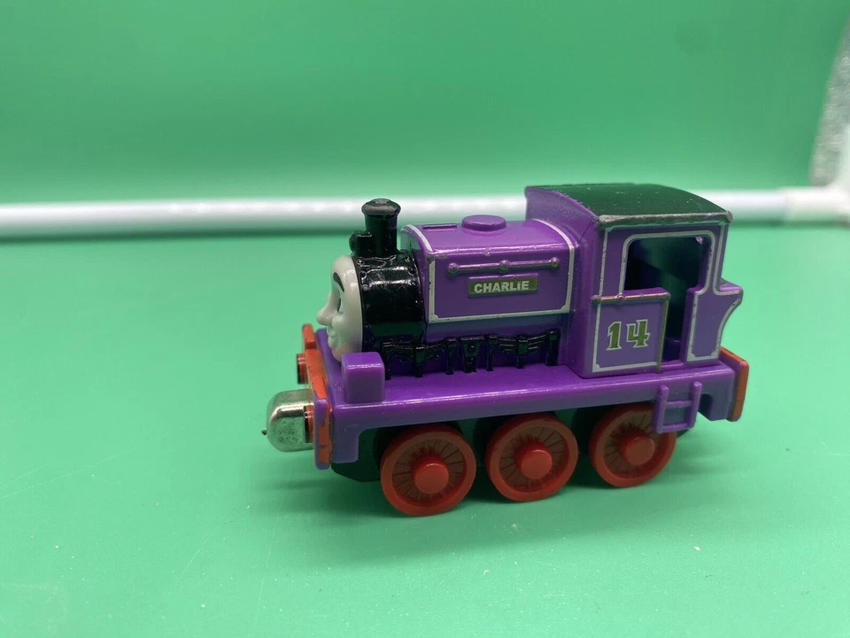 Thomas The Tank Engine Friends Charlie Die Cast Metal Train 2009 R9459 Foto 2 de 4