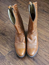 justin boots 10d