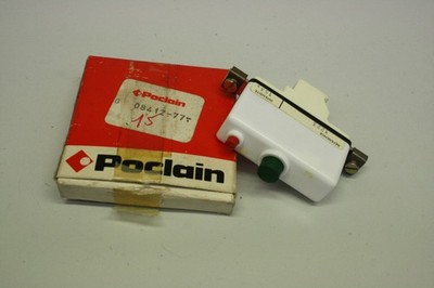 POCLAIN 084102-77 08410277 15A 1223 Steuerschalter