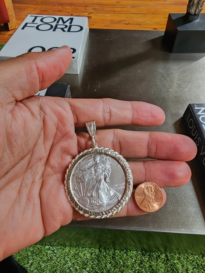 Men's Fine Silver 1 oz Eagle Dollar Coin Charm with Rope Bezel Pendant 2016 - Image 2 of 4