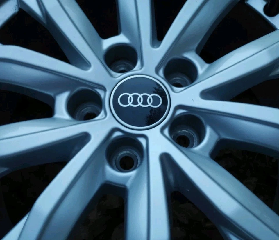 1x Llanta original Audi Q5,SQ5 /17 pulgadas 7.0" Lk 5x112 / ET34 / plata 80A601025 - Imagen 3 de 4