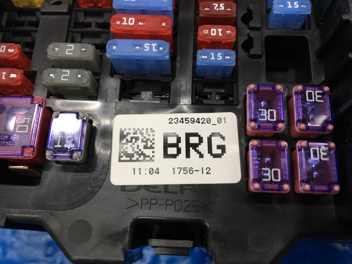 2012 gmc sierra cigarette lighter fuse location 2014 - 2018 CHEVROLET SILVERADO / GMC SIERRA DASH FUSE BOX LEFT SIDE #  23459420