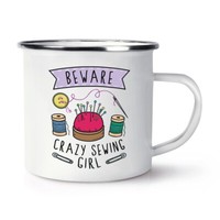 Beware VerrüCkte NäHen MäDchen Emaille Becher Tasse Scherz Tochter Lustig Kinder