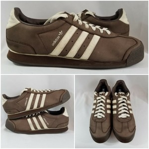 adidas marrom camurça