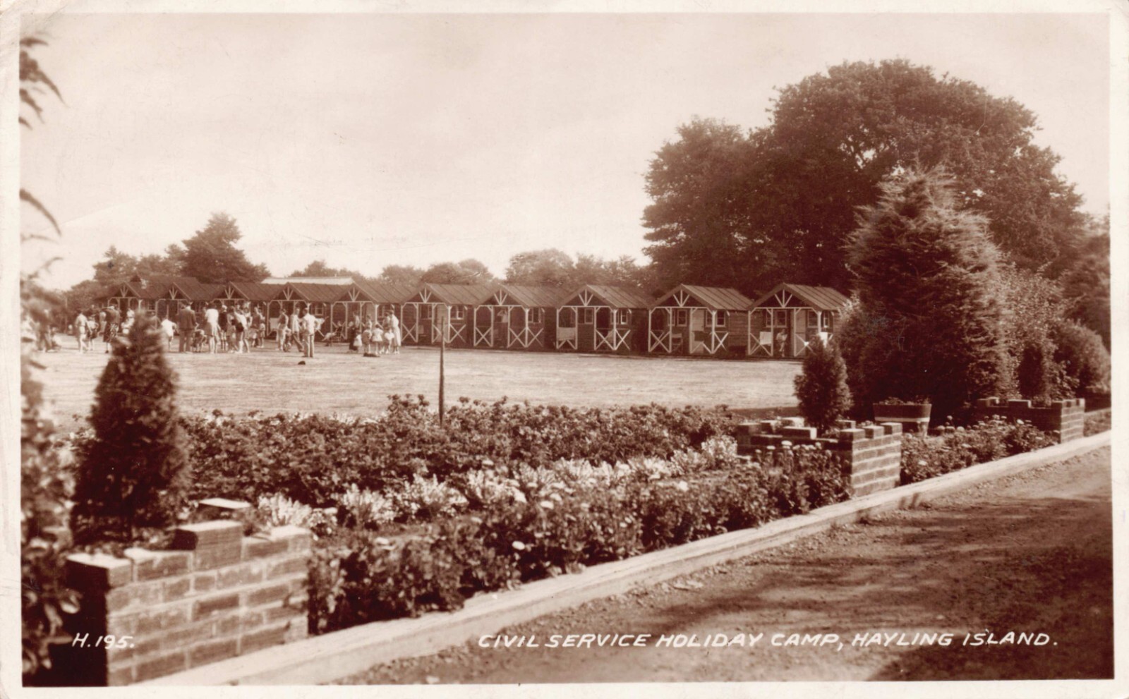 FAMILY HISTORY GENEALOGY POSTCARD SYM GILLINGHAM BADEN ROAD KENT eBay