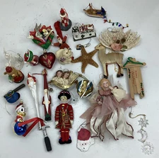 Lot of 20+ Assorted Christmas Ornaments