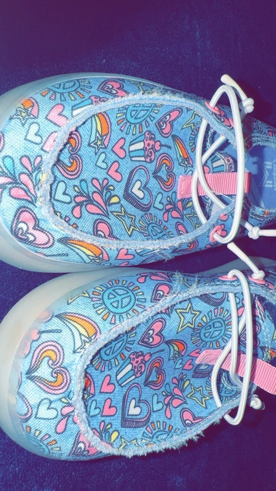 Signo de la Paz Azul y Rosa, Cupcakes, Estrellas y Corazones Miembros Marca Niñas Zapatos Foto 2 de 4