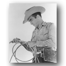 Montgomery Clift Holding Lasso Rope The Misfits 1961 Vintage Photo 8x10 Photo