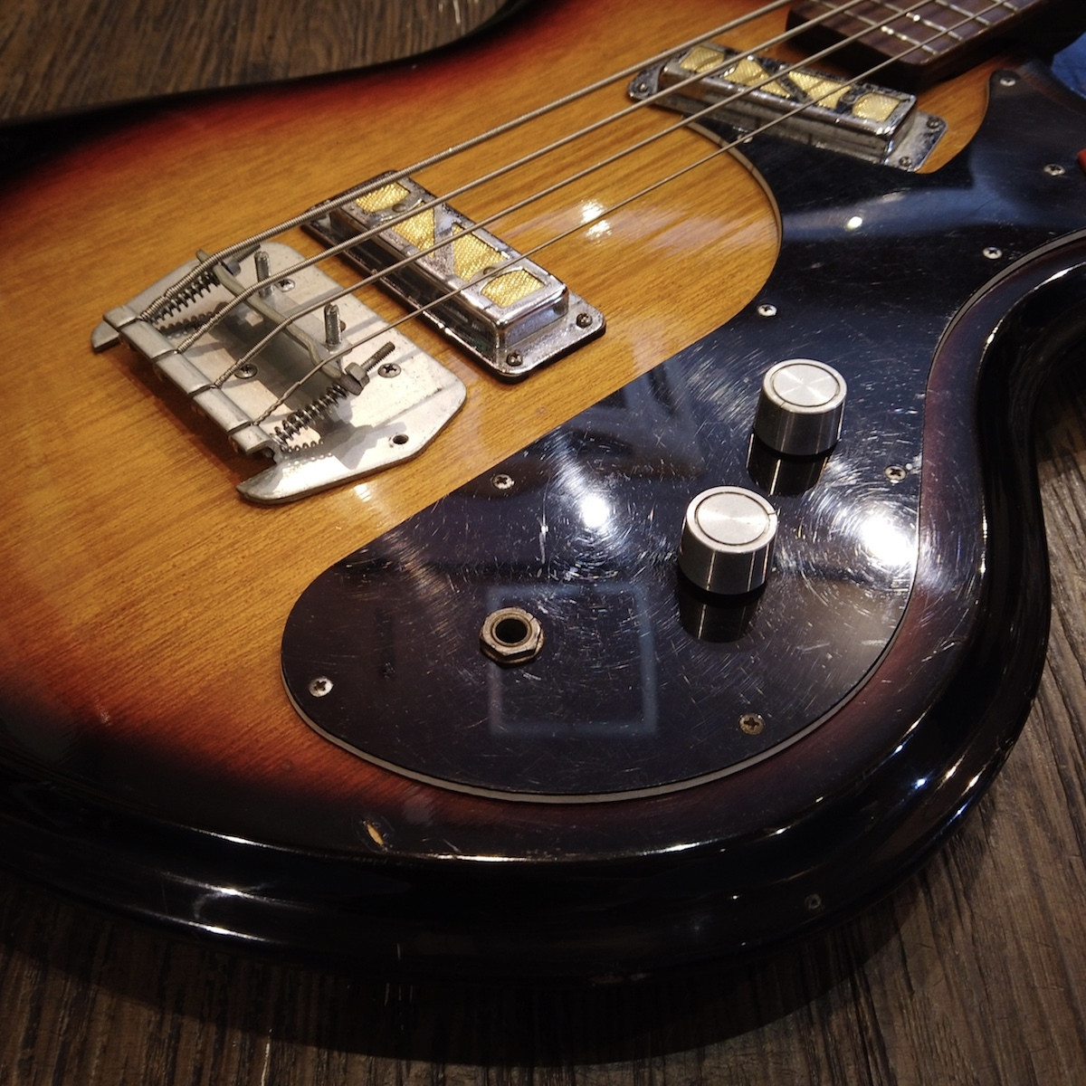 Teisco Short scale Electric Bass Sunburst Electric Bass Guitar F/S