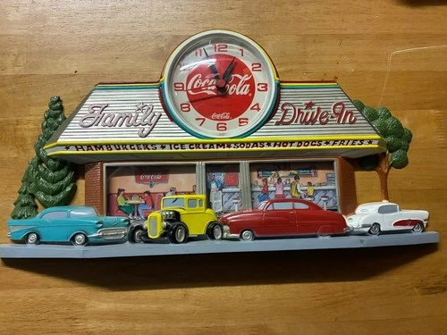 Classic vintage Coca Cola Drive In Clock Great Condition FREE SHIPPING