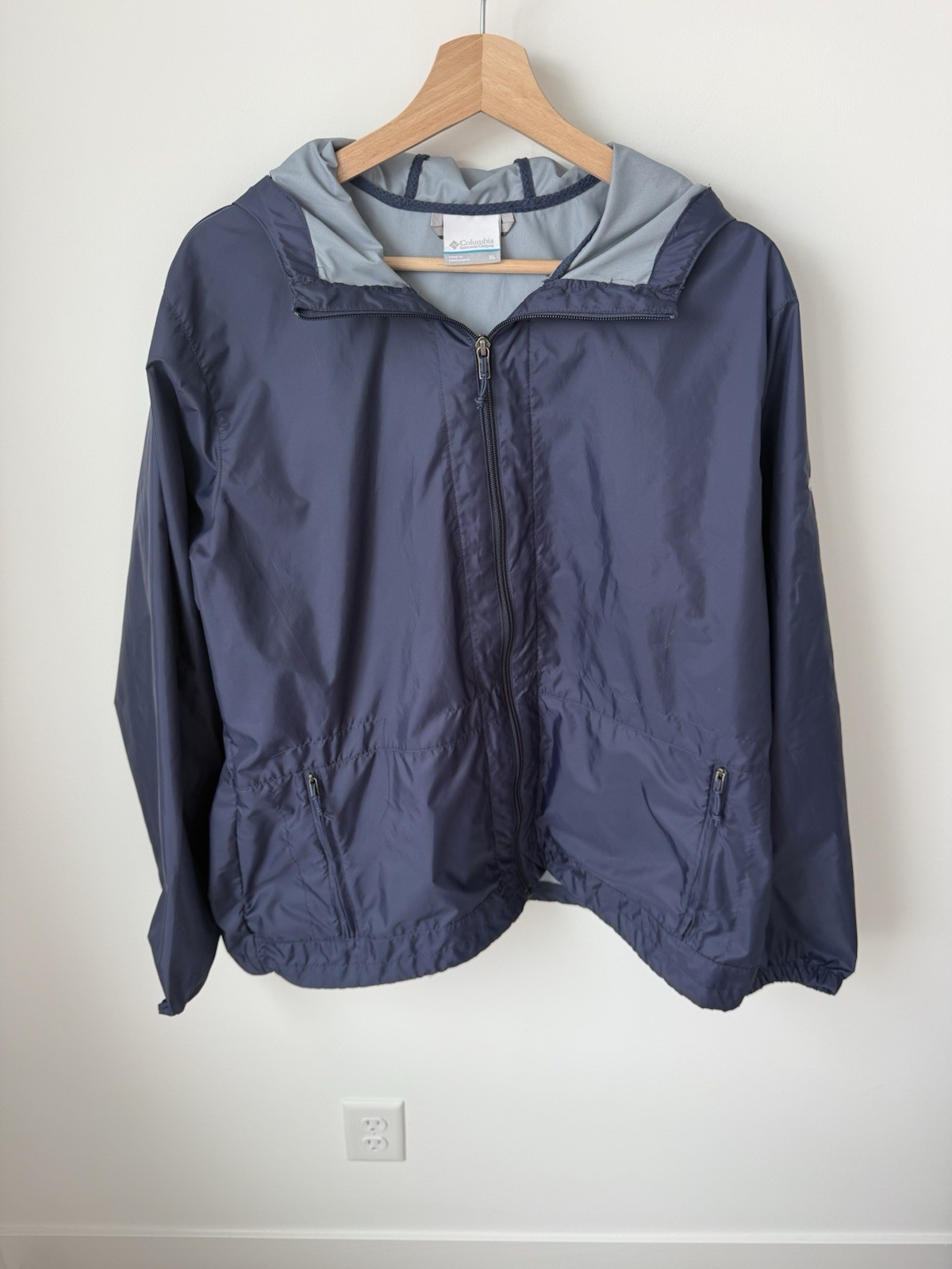 Columbia Men's Lightweight Wind Breaker Rain Jacket with Hood Blue, Size XL
