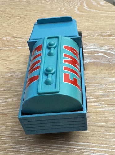 Cameo Collection Corgi Morris Fina Truck Toy - Picture 5 of 8