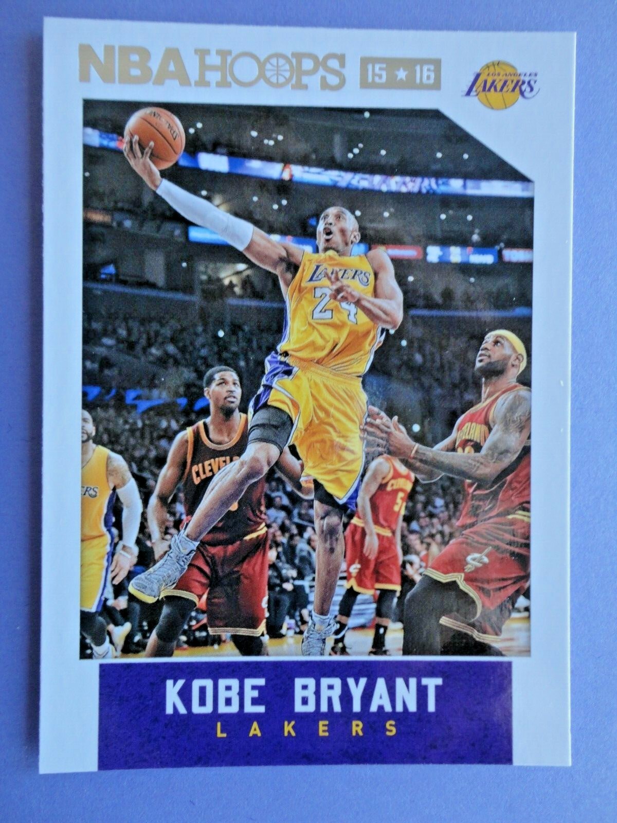 2015-16 NBA Hoops Kobe Bryant Card #172 Retirement Year with LeBron James Lakers