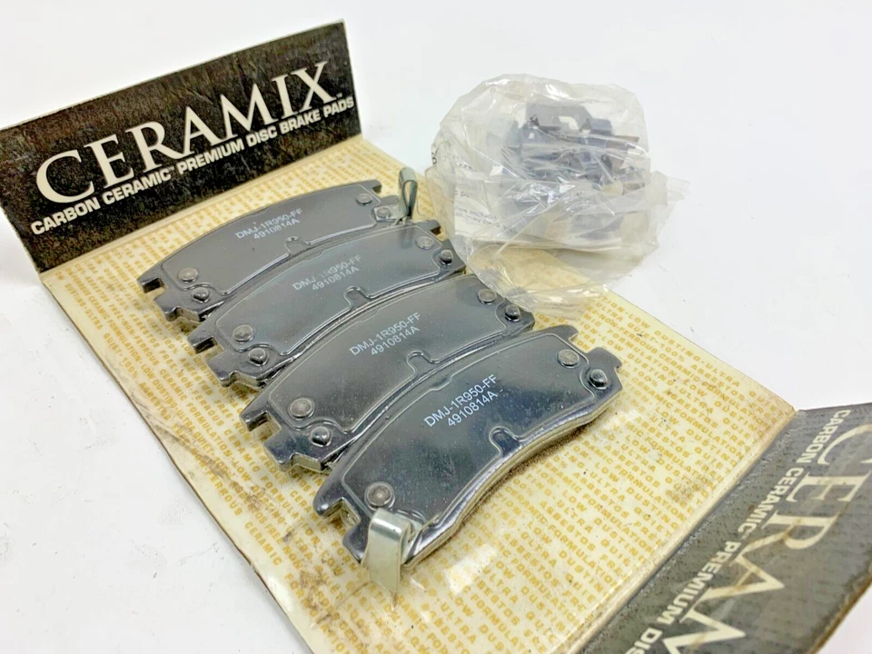 Pastilhas de freio de cerâmica NAPA Ultra Premium UP7387AX caixa aberta para GM - Imagem 3 de 4