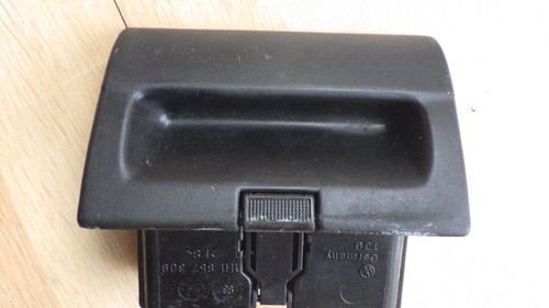 Cenicero delantero negro, VW Golf III todos los modelos, nº 1H1 857 309 - Imagen 1 de 4