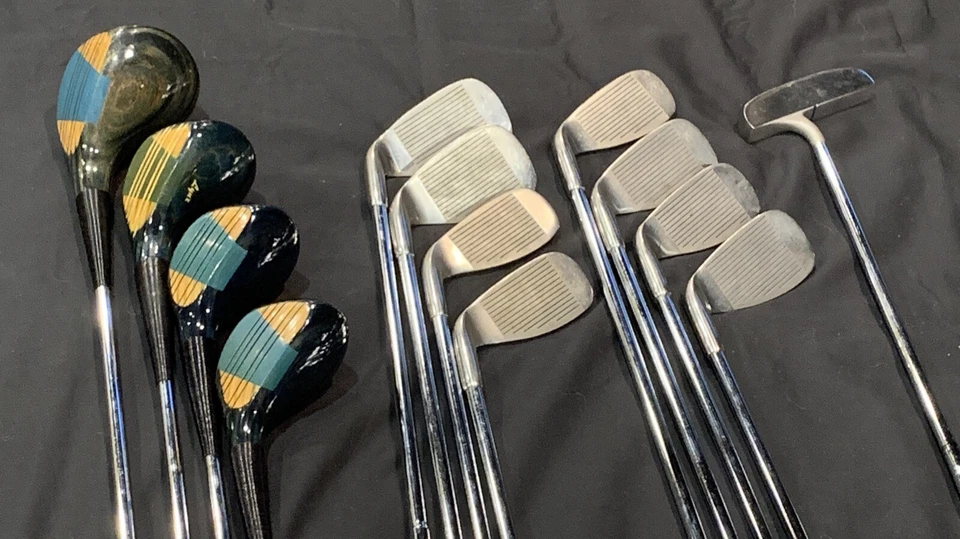 Conjunto de Elegância Lynx Irons/Woods Tigress (Ferros 3-9) (Madeiras 1,3,5,7) com Capas - Destro - Imagem 2 de 4