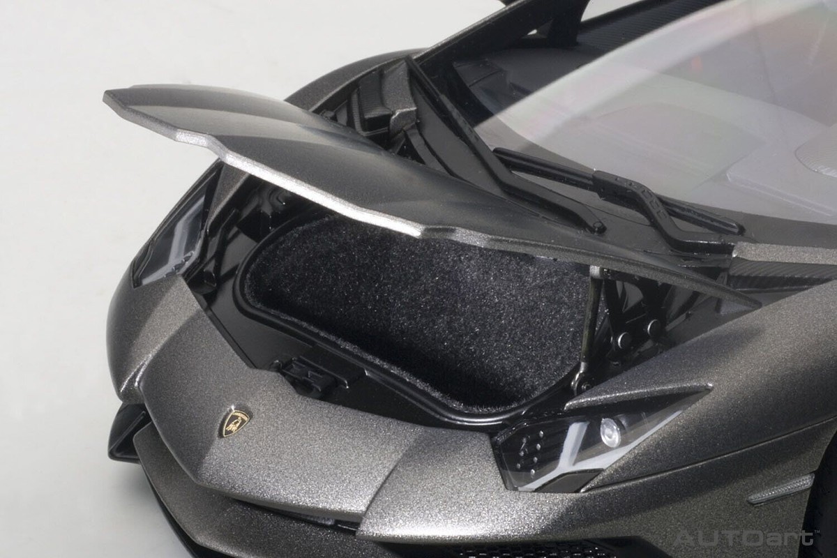 1/18 Lamborghini Aventador LP750-4 SV Grigio Titans/Matt Grey By