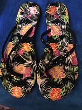 Ladies Flowered Flip Flops Size Adult Medium