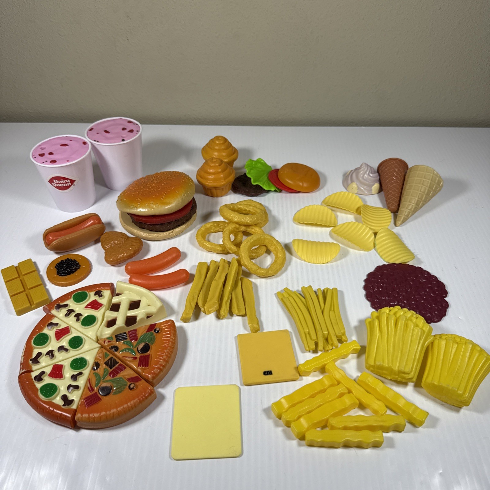 Lot Burger King Dairy Queen Nuggets Fr&iacute;es Pizza Hot Dogs 60 Pc