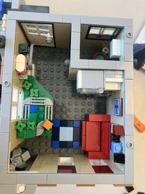 LEGO CREATOR: Assembly Square (10255)